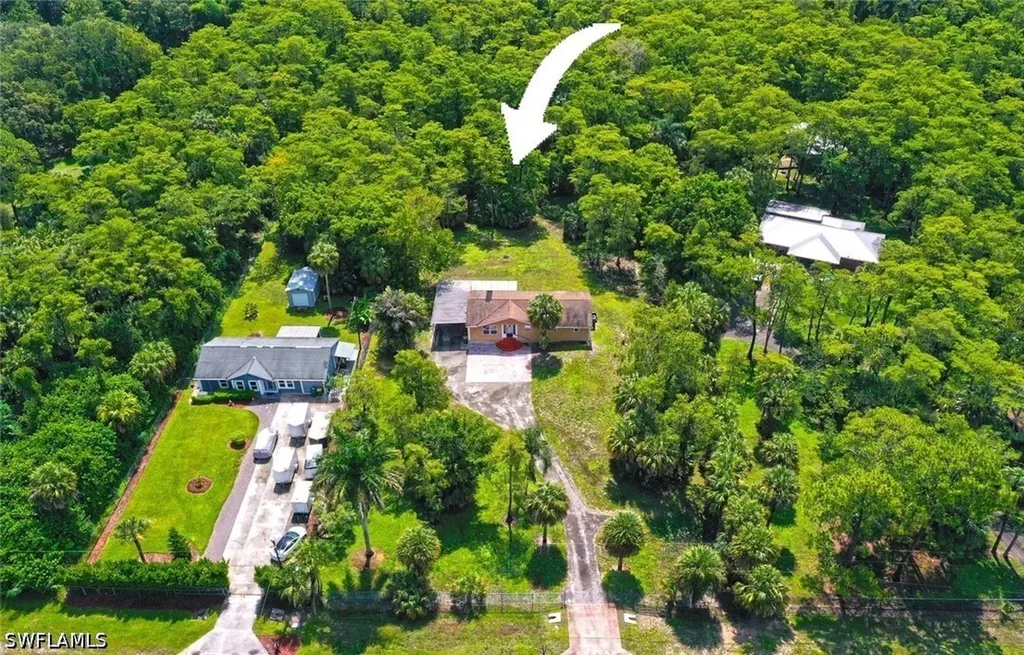 160 19th Street NW Naples FL 34120