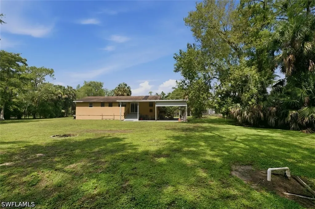 160 19th Street NW Naples FL 34120
