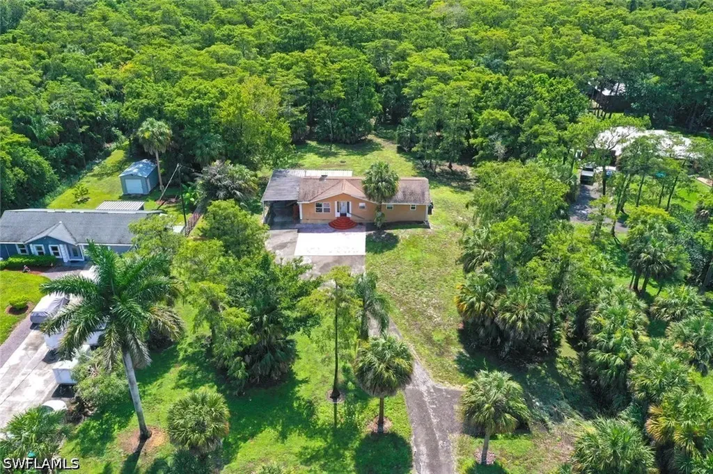 160 19th Street NW Naples FL 34120