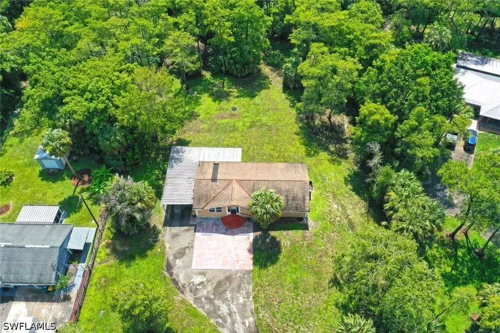 160 19th Street NW Naples FL 34120