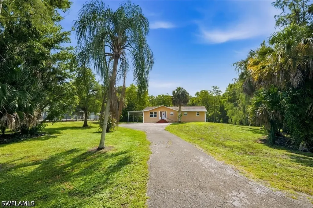 160 19th Street NW Naples FL 34120