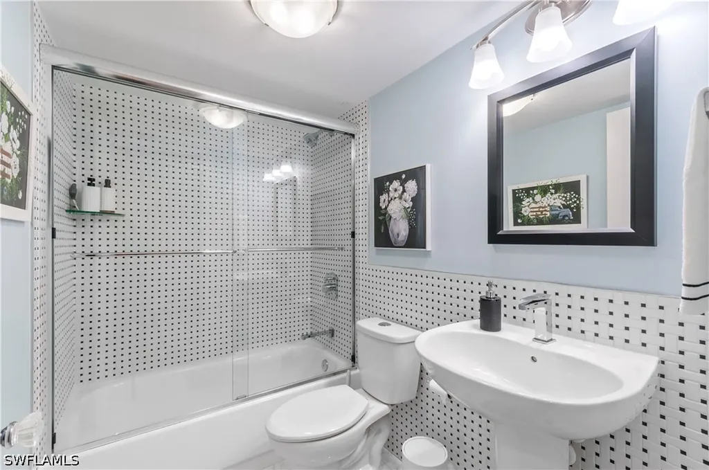 1223 Commonwealth Circle Naples FL 34116