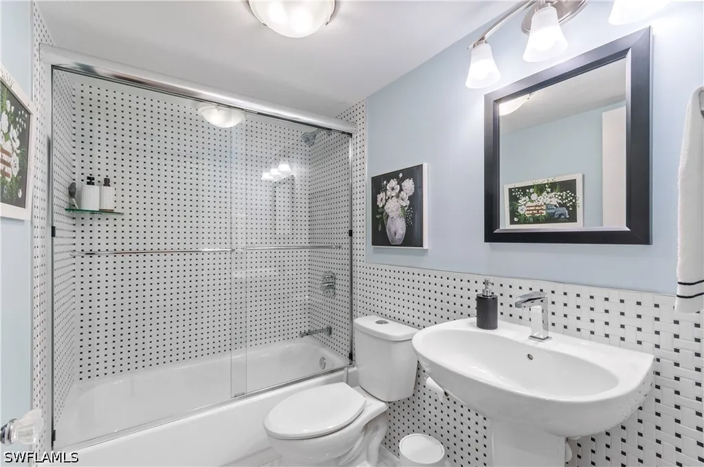 1223 Commonwealth Circle Naples FL 34116