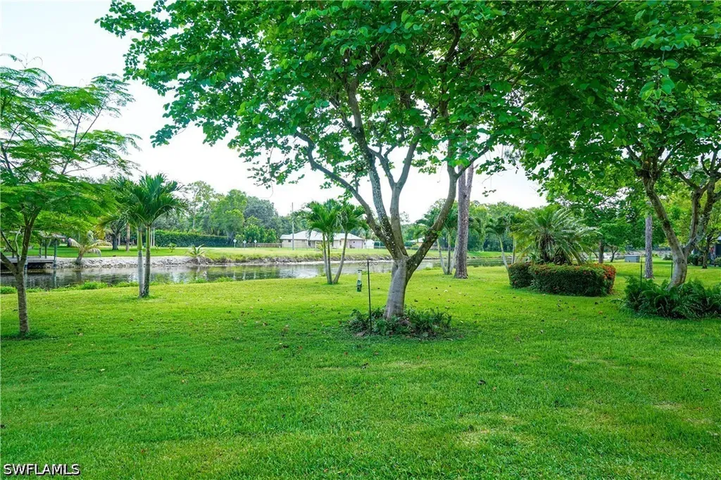 1223 Commonwealth Circle Naples FL 34116