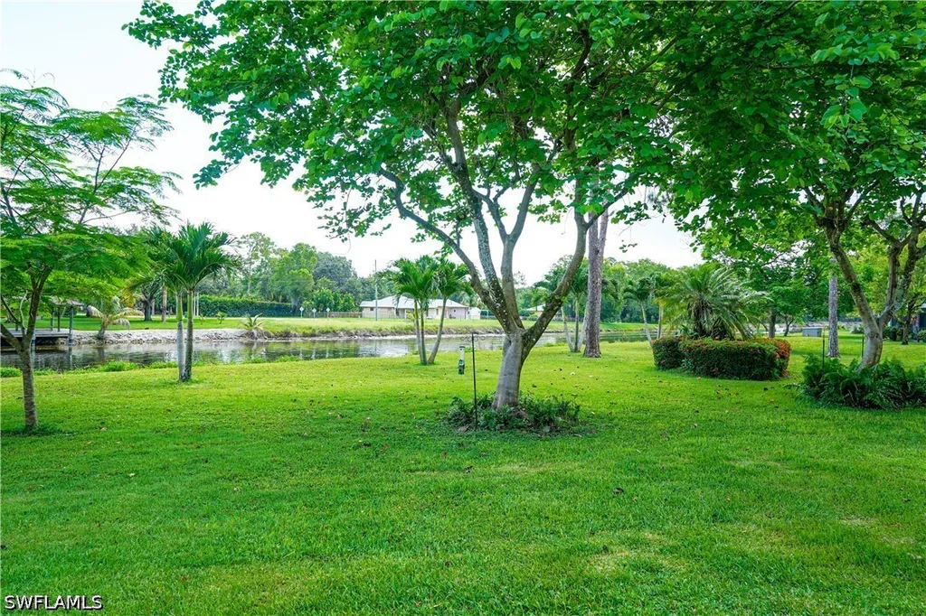 1223 Commonwealth Circle Naples FL 34116