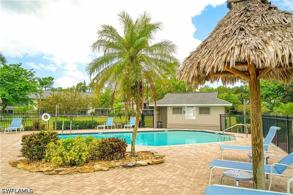 1223 Commonwealth Circle Naples FL 34116