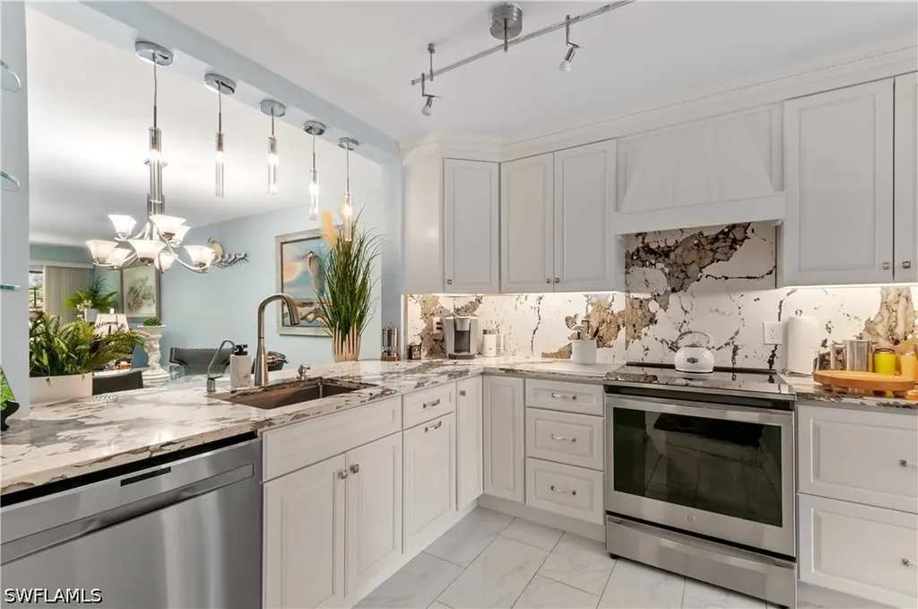 1223 Commonwealth Circle Naples FL 34116