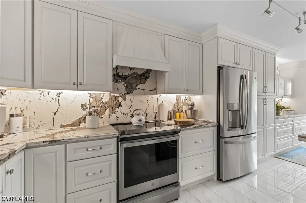 1223 Commonwealth Circle Naples FL 34116
