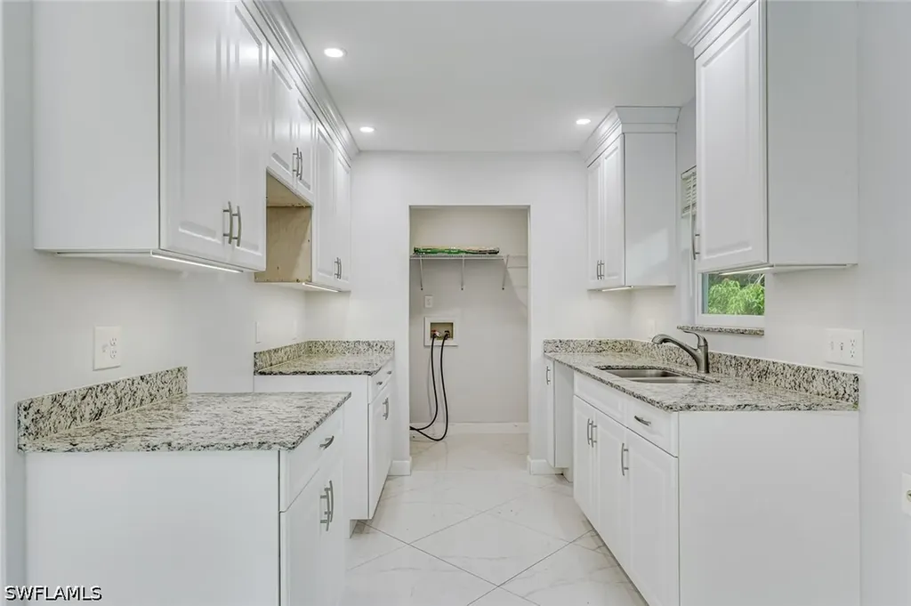 605 12th Avenue NE Naples FL 34120