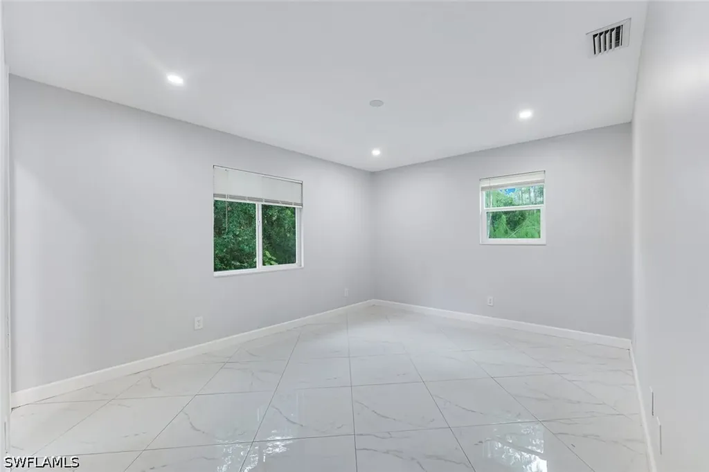 605 12th Avenue NE Naples FL 34120