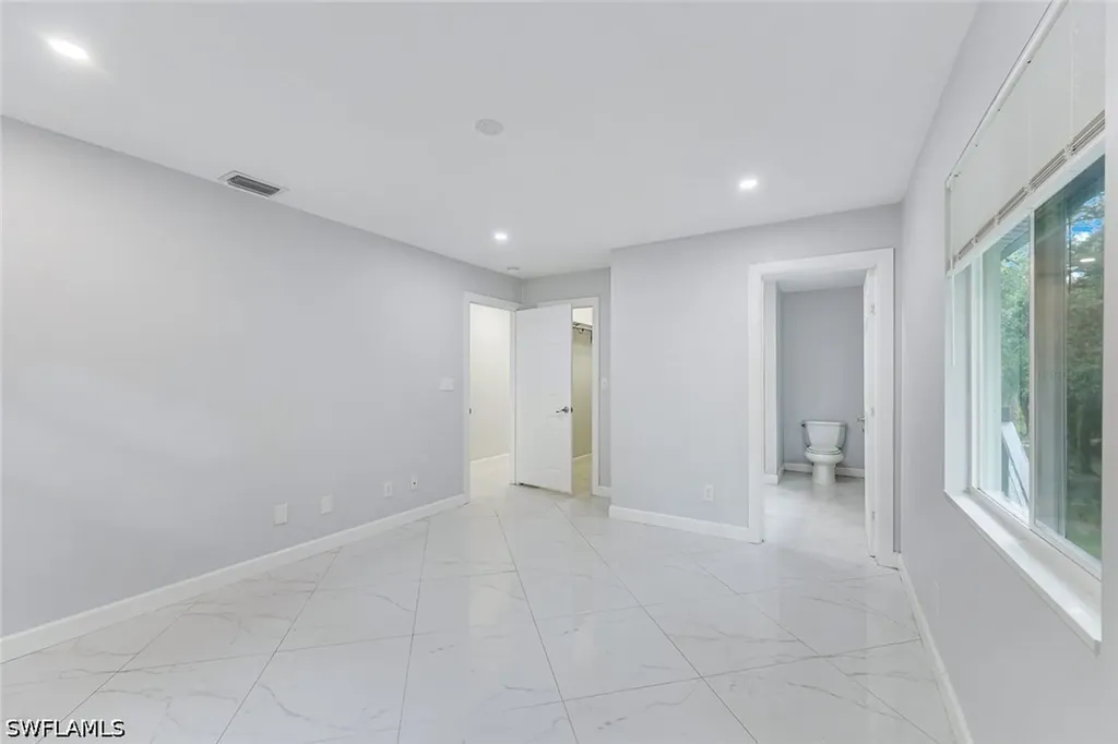 605 12th Avenue NE Naples FL 34120