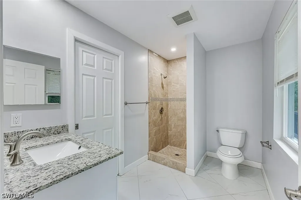 605 12th Avenue NE Naples FL 34120