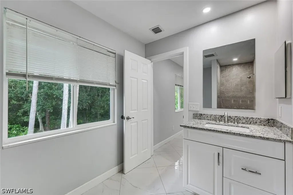 605 12th Avenue NE Naples FL 34120