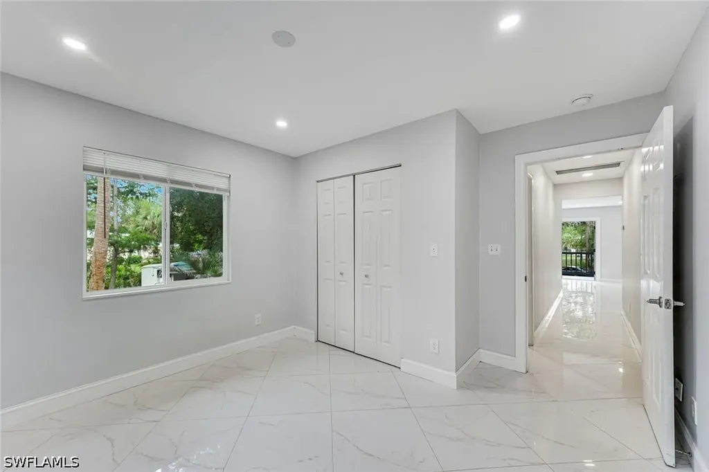 605 12th Avenue NE Naples FL 34120