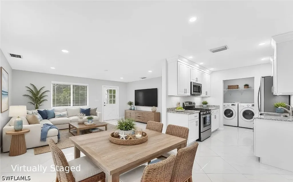 605 12th Avenue NE Naples FL 34120