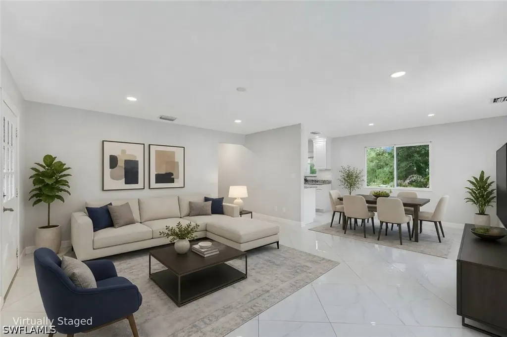 605 12th Avenue NE Naples FL 34120