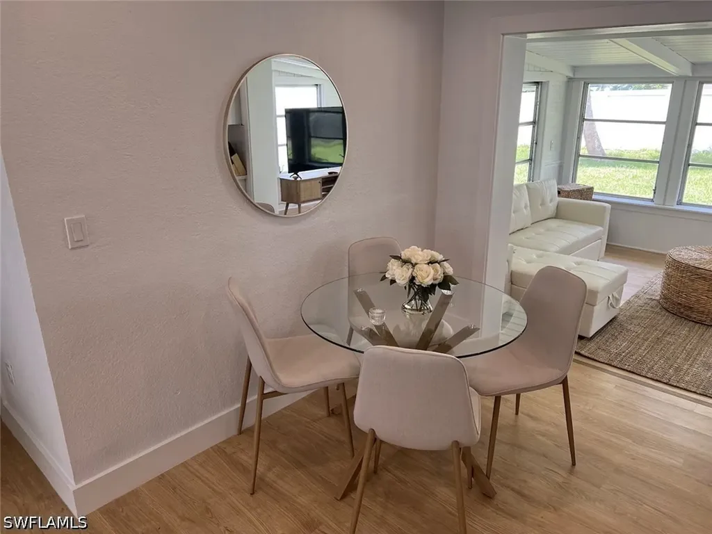 1220 Embassy Lane Naples FL 34104
