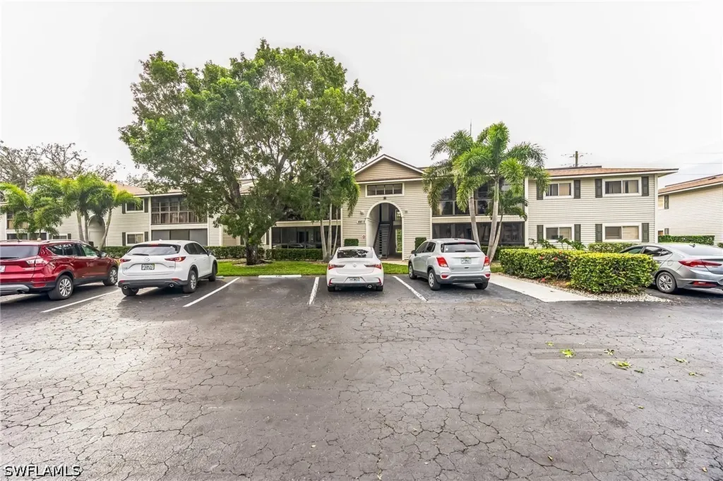 8081 S Woods Circle Fort Myers FL 33919