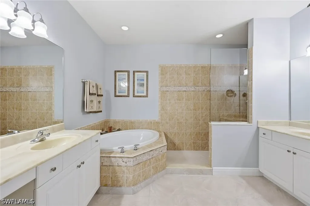 4620 Winged Foot Court Naples FL 34112