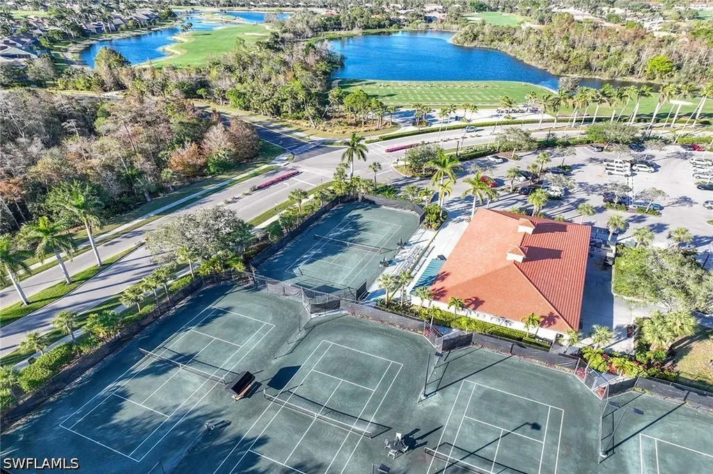 4620 Winged Foot Court Naples FL 34112