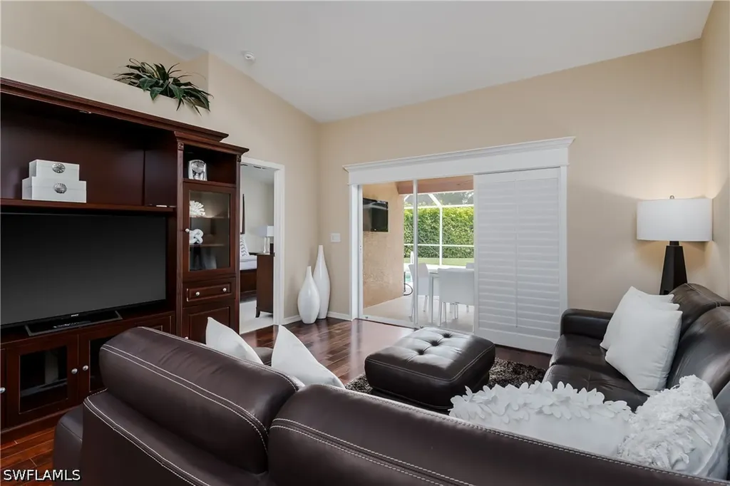 6658 Castlelawn Place Naples FL 34113