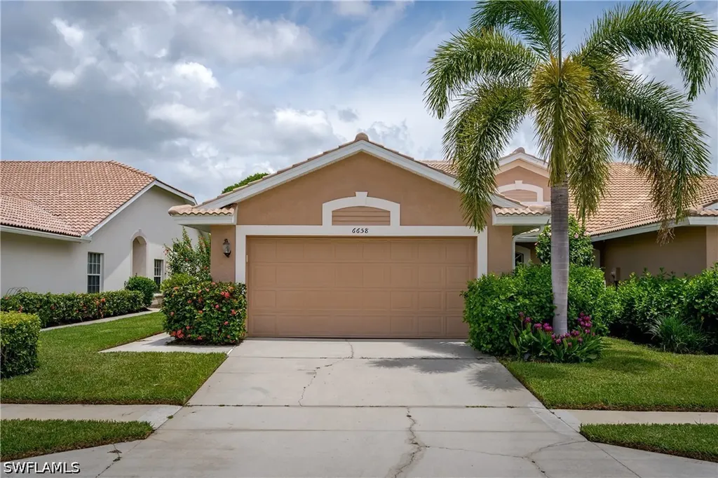 6658 Castlelawn Place Naples FL 34113