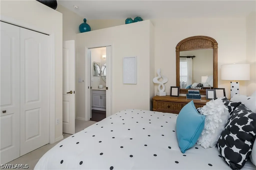 6658 Castlelawn Place Naples FL 34113