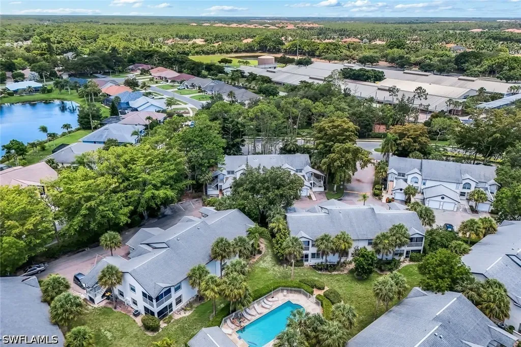9624 Crescent Garden Drive Naples FL 34109