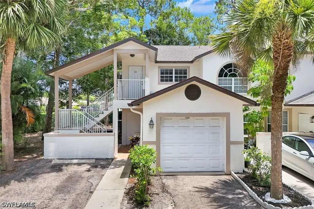 9624 Crescent Garden Drive Naples FL 34109