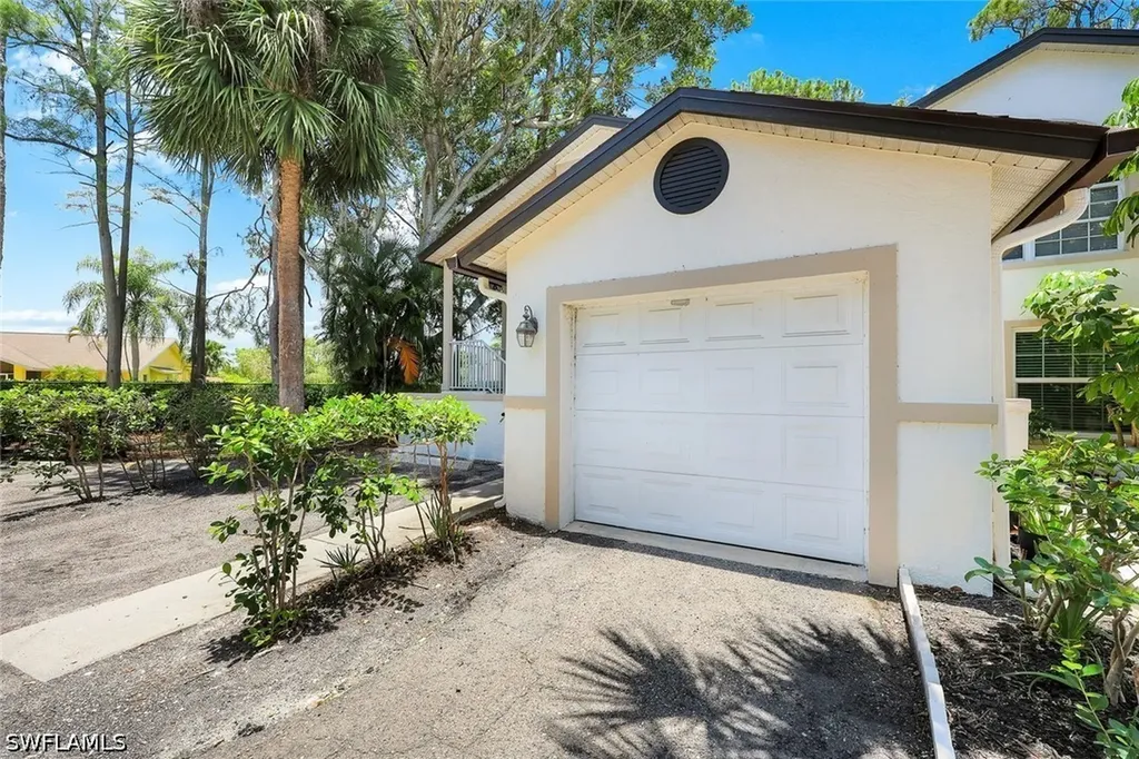 9624 Crescent Garden Drive Naples FL 34109