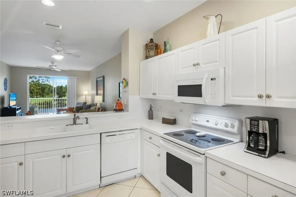 8247 Parkstone Place Naples FL 34120