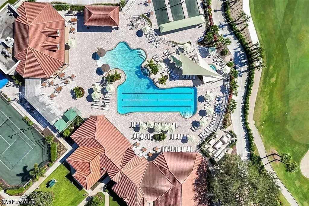 8247 Parkstone Place Naples FL 34120