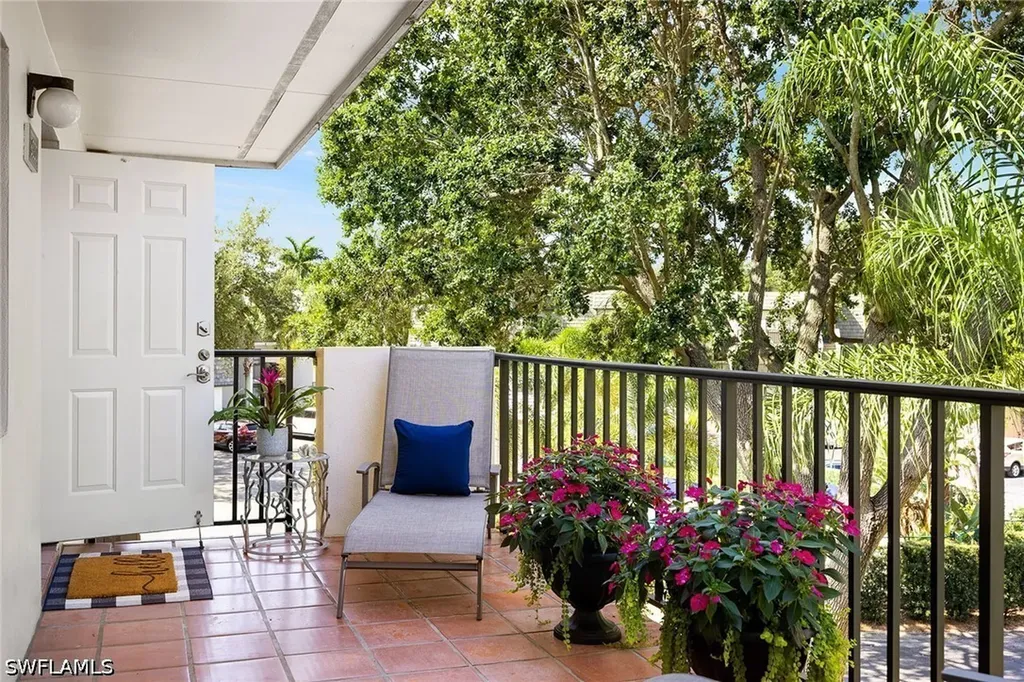 1538 Oyster Catcher Point Naples FL 34105