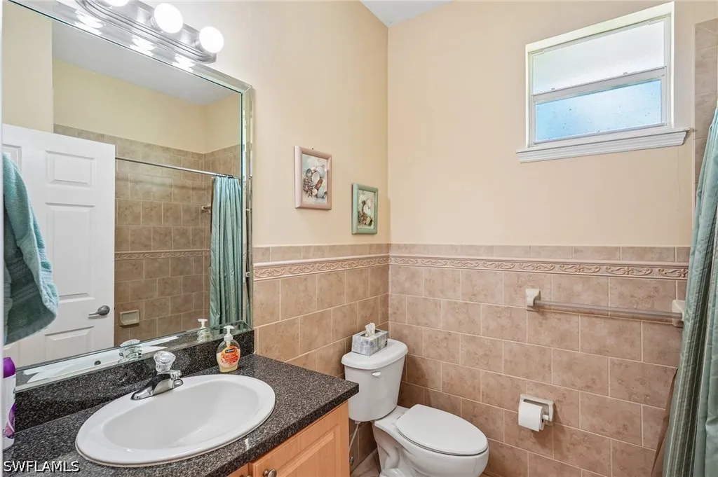 3761 35th Avenue NE Naples FL 34120