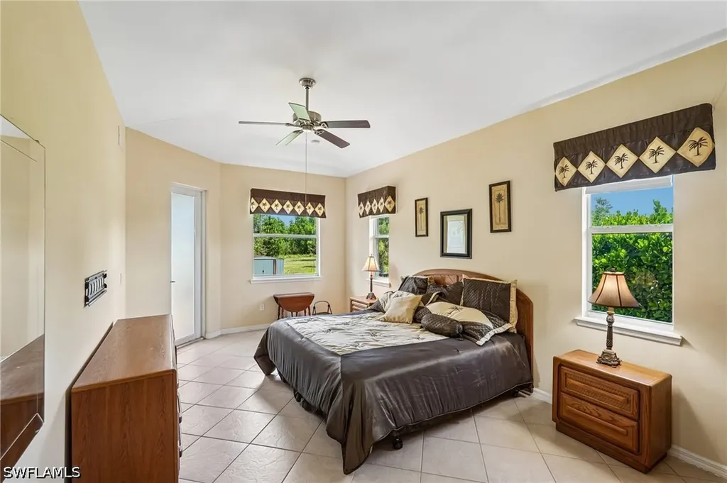 3761 35th Avenue NE Naples FL 34120