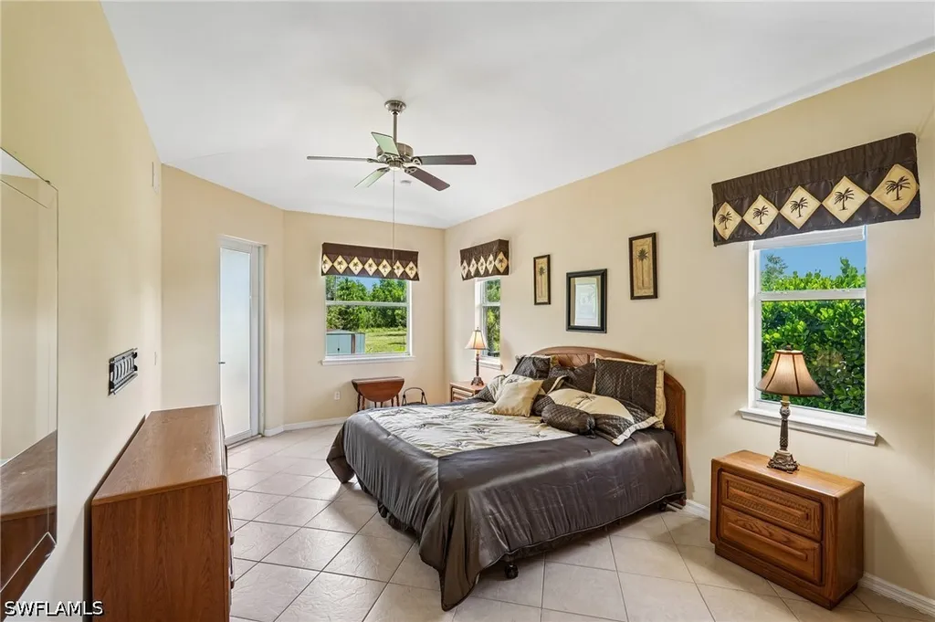 3761 35th Avenue NE Naples FL 34120