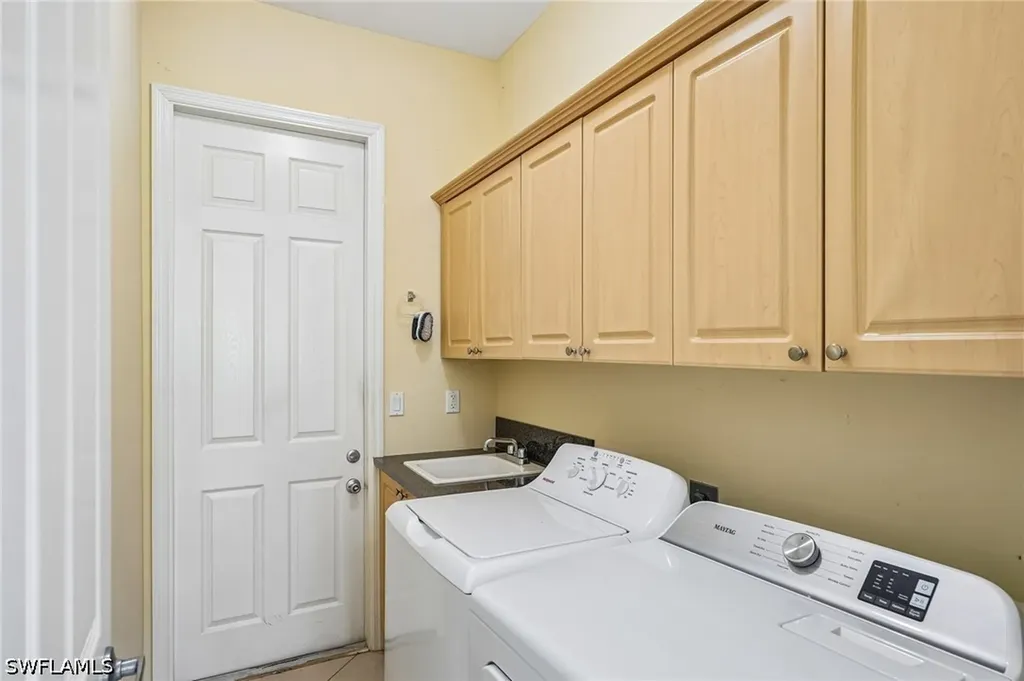 3761 35th Avenue NE Naples FL 34120