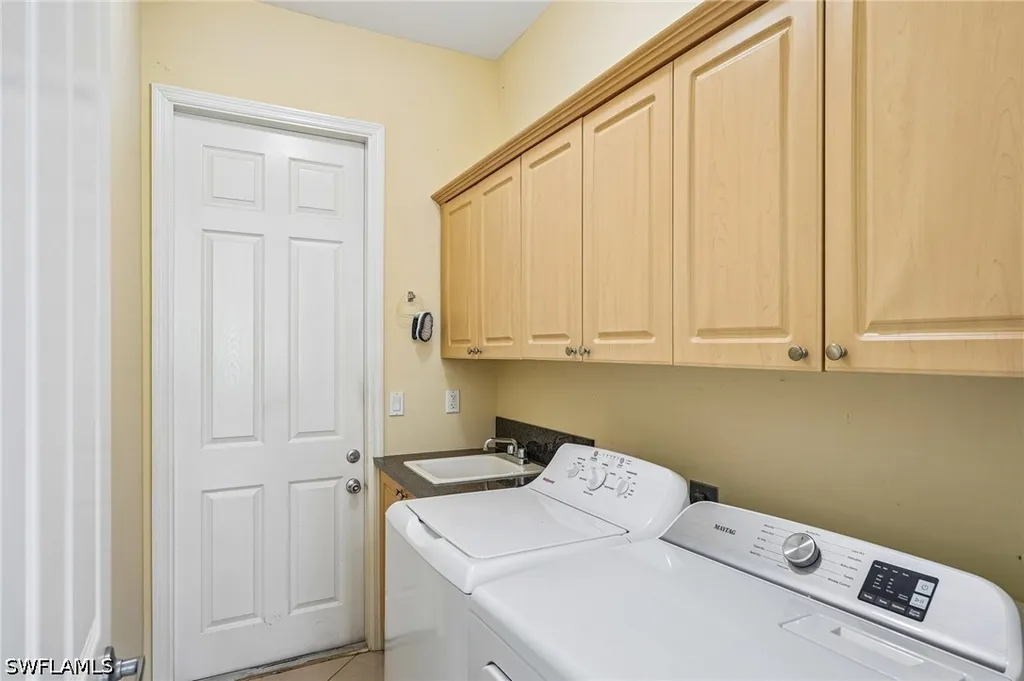 3761 35th Avenue NE Naples FL 34120