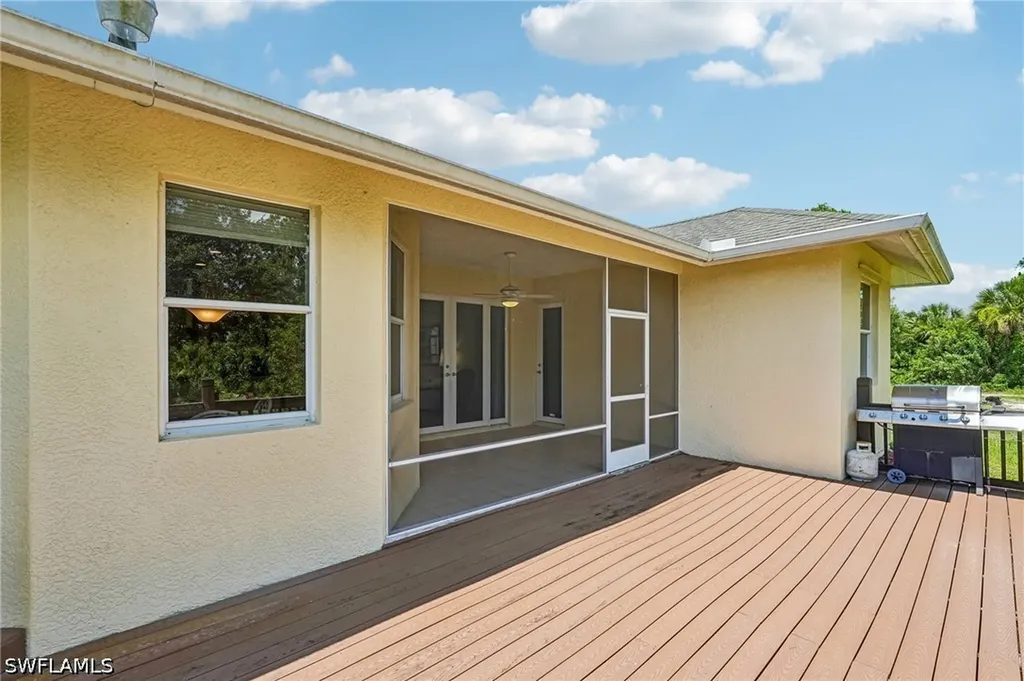 3761 35th Avenue NE Naples FL 34120