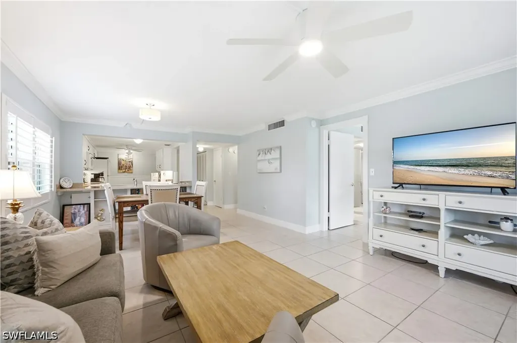 1083 Forest Lakes Drive Naples FL 34105