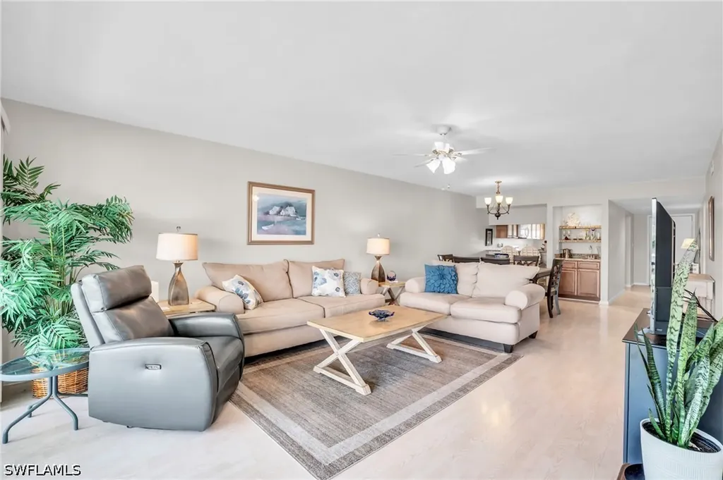 4640 Chantelle Drive Naples FL 34112