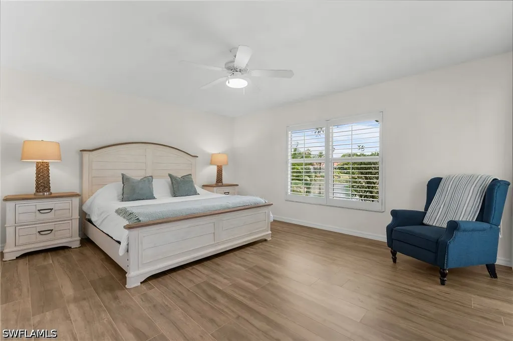 4907 Europa Drive Naples FL 34105