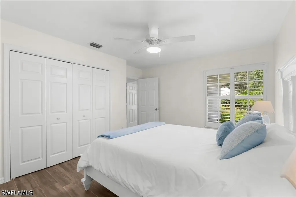 4907 Europa Drive Naples FL 34105