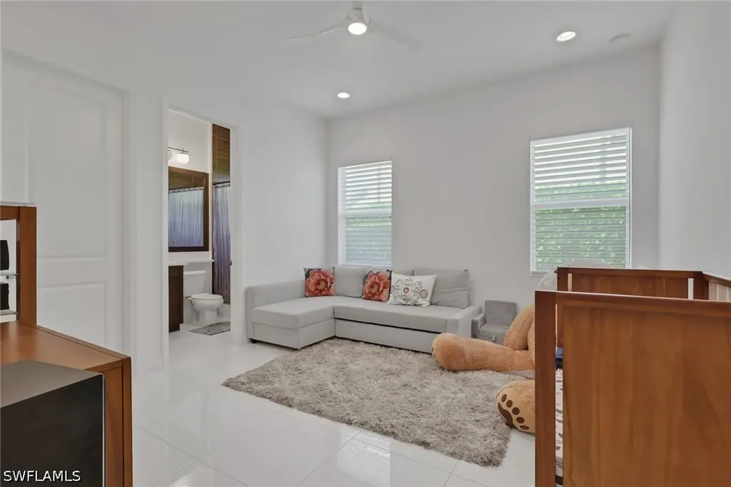 4509 Azalea Drive Naples FL 34119