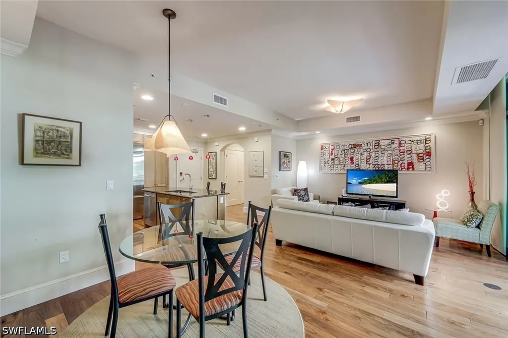 9123 Strada Place Naples FL 34108
