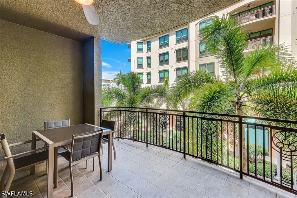 9123 Strada Place Naples FL 34108