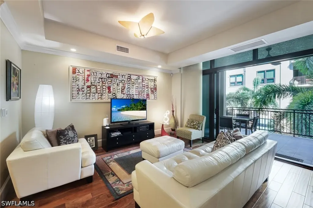 9123 Strada Place Naples FL 34108