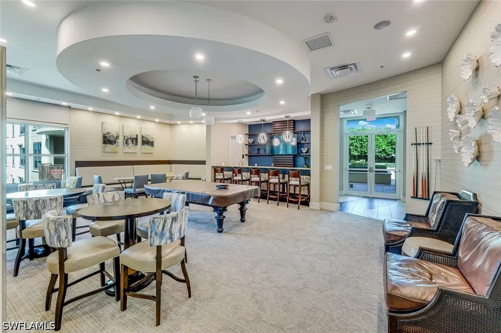 9123 Strada Place Naples FL 34108