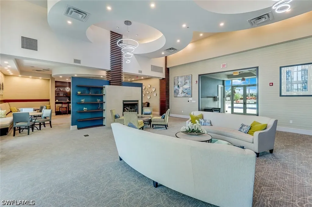 9123 Strada Place Naples FL 34108