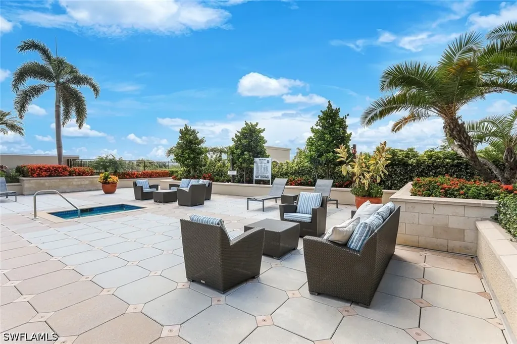 9123 Strada Place Naples FL 34108